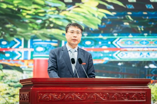 祝贺你们成为“新西大人”